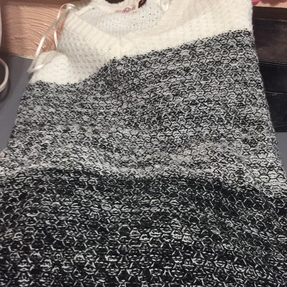 SO Brand Sweater size Large - Picture 4 of 4